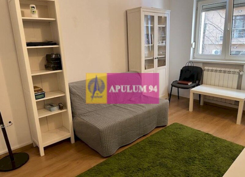 Garsoniera Piata Alba Iulia- adiacent.